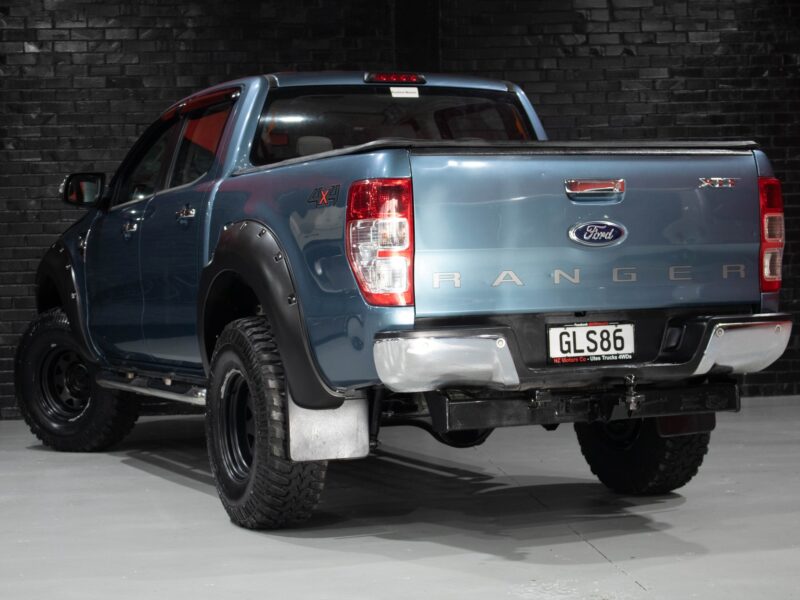 Vehicle Gallery Image