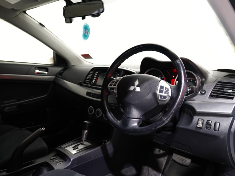 Vehicle Gallery Image