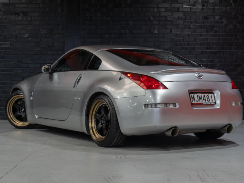 Vehicle Gallery Image