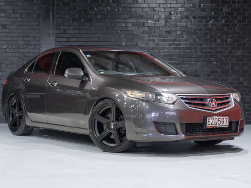 Vehicle Gallery Image