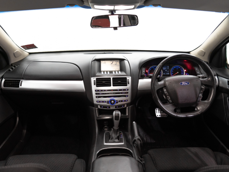 Vehicle Gallery Image