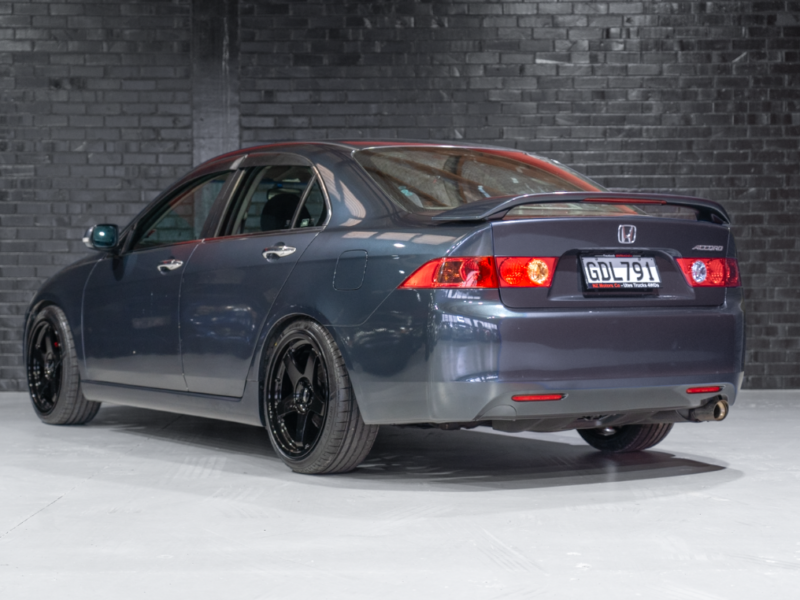 Vehicle Gallery Image