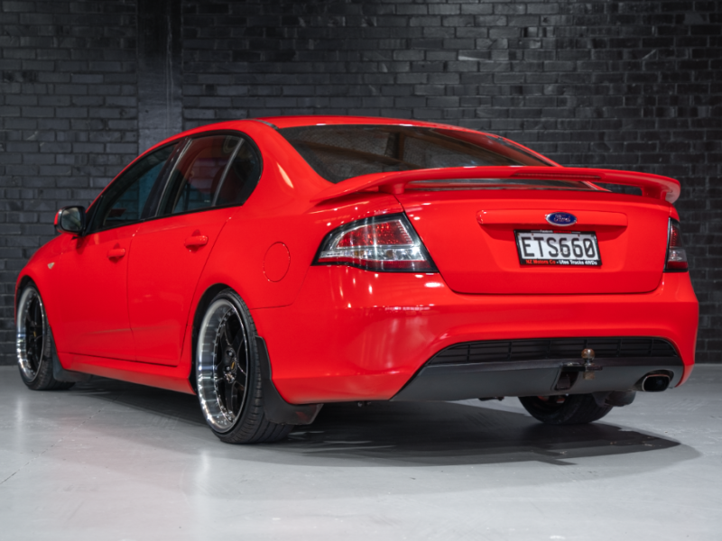 Vehicle Gallery Image