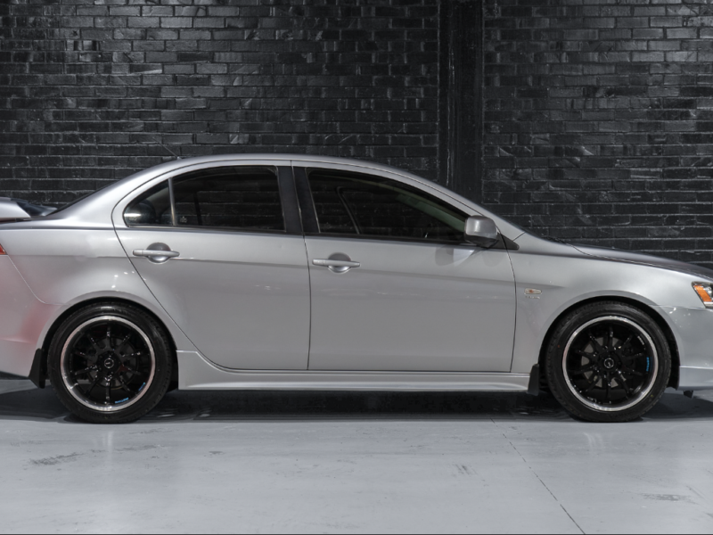 Vehicle Gallery Image