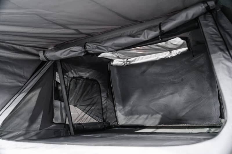 Defender Off-Road Cantilever Hard Shell Rooftop Tent - Image 14