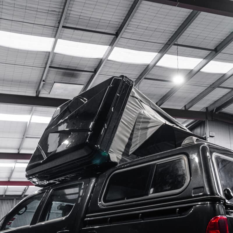 Defender Off-Road Cantilever Hard Shell Rooftop Tent - Image 11