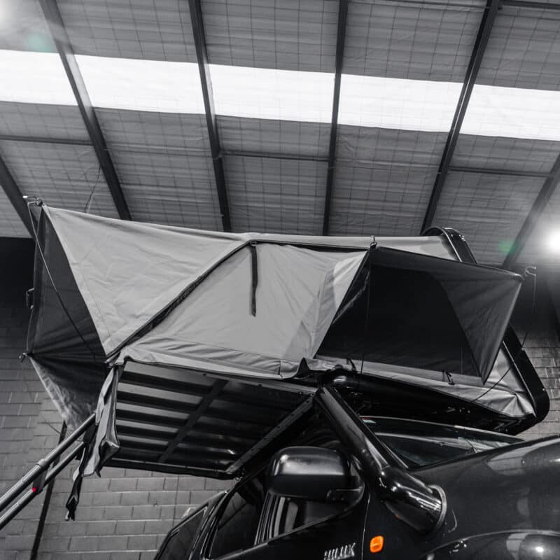 Defender Off-Road Cantilever Hard Shell Rooftop Tent - Image 9