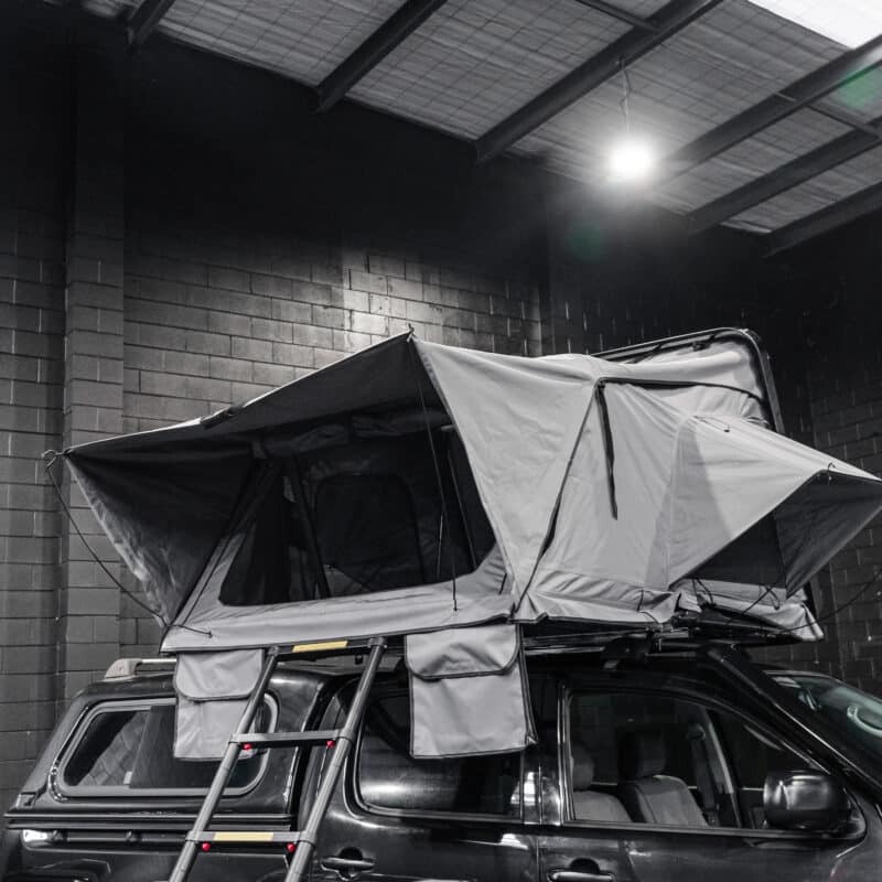 Defender Off-Road Cantilever Hard Shell Rooftop Tent - Image 8