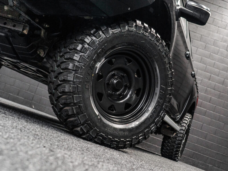 Vehicle Gallery Image