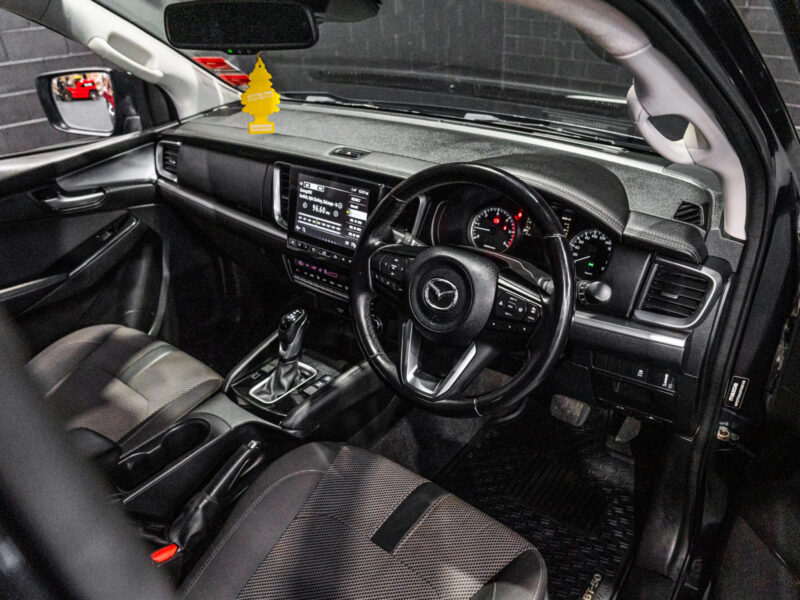 Vehicle Gallery Image