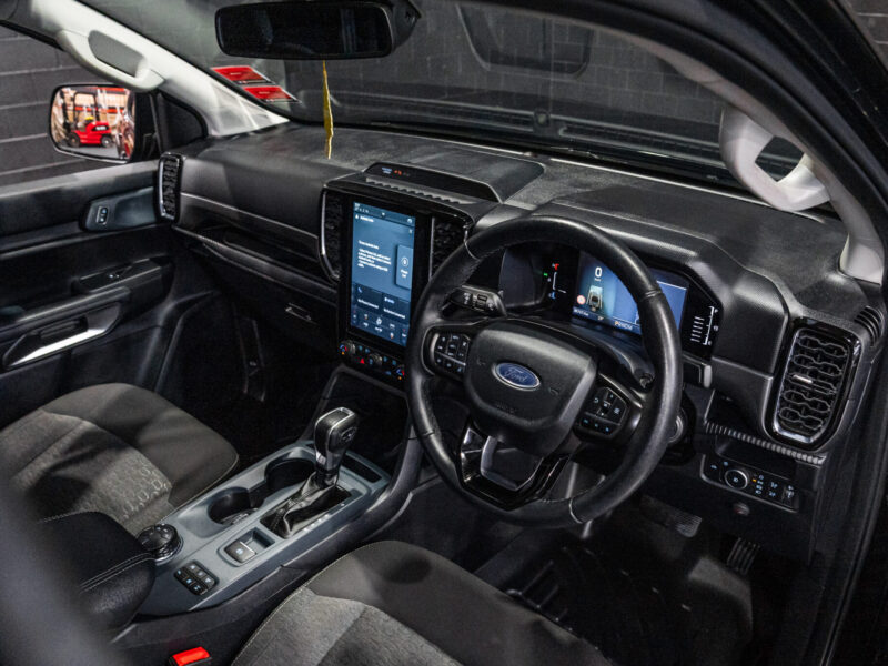 Vehicle Gallery Image
