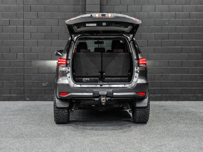 Vehicle Gallery Image