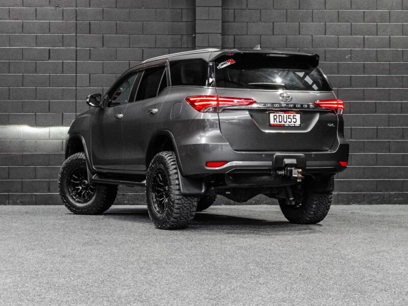 Vehicle Gallery Image