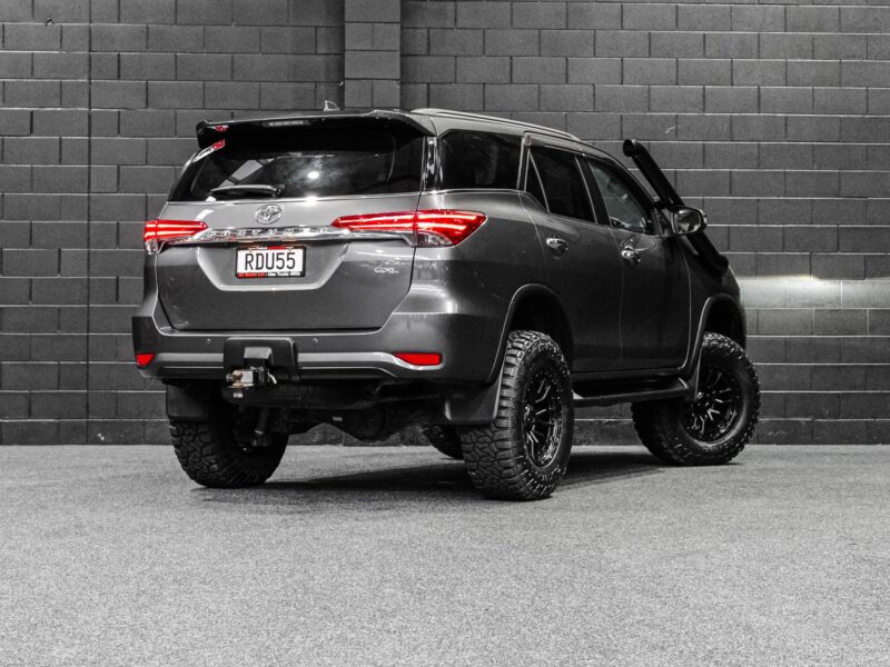 Vehicle Gallery Image
