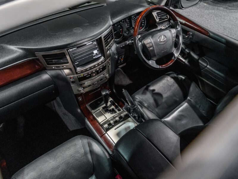 Vehicle Gallery Image