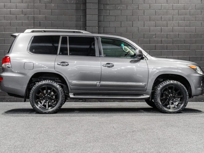 Vehicle Gallery Image
