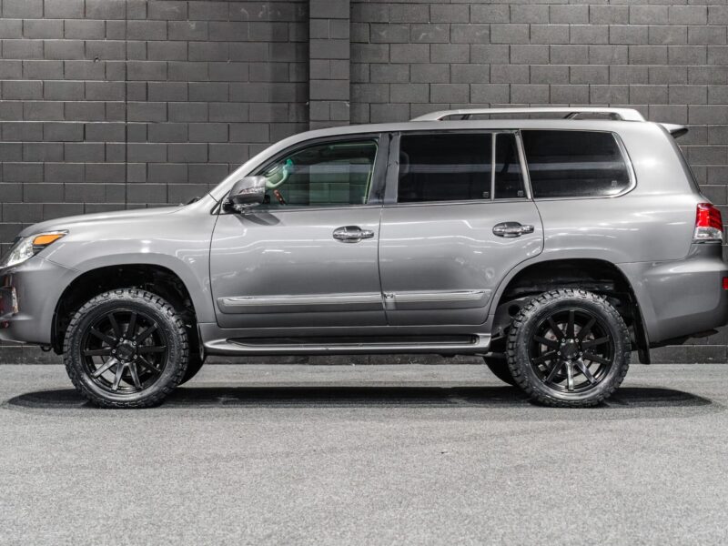 Vehicle Gallery Image
