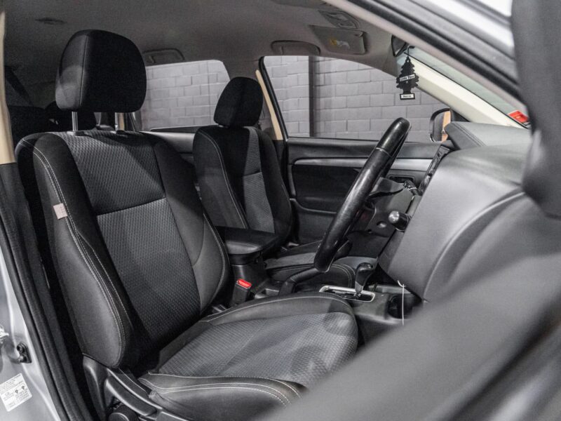 Vehicle Gallery Image