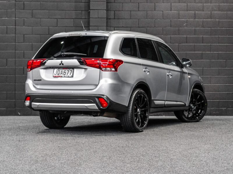 Vehicle Gallery Image