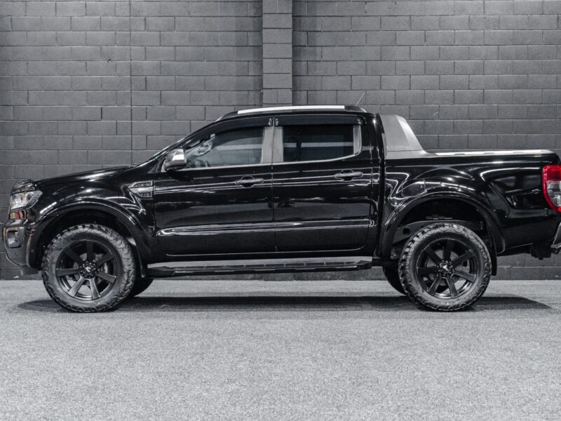 Vehicle Gallery Image