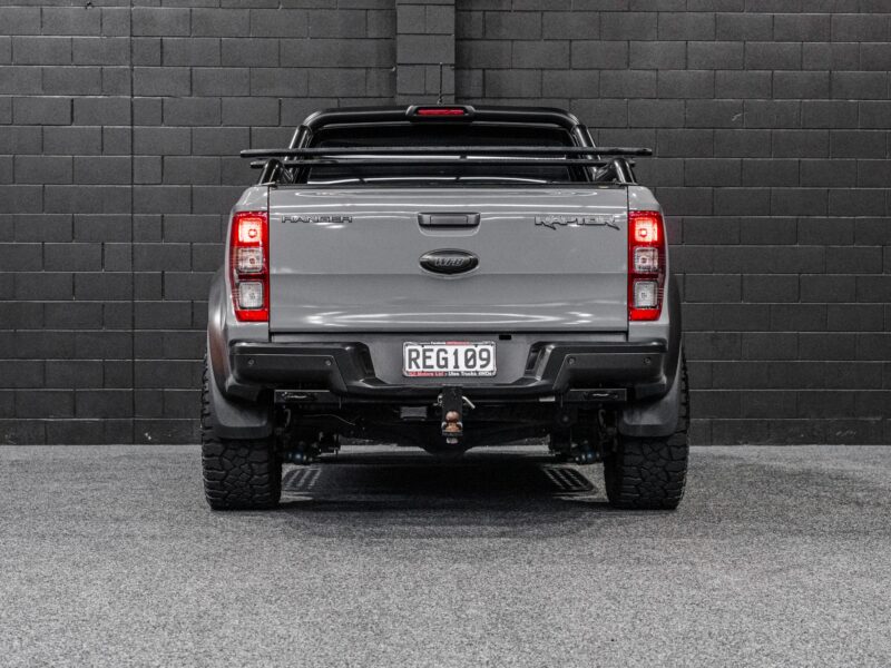 Vehicle Gallery Image