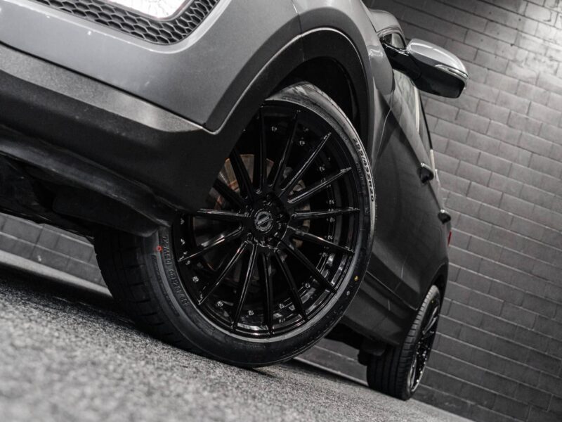 Vehicle Gallery Image