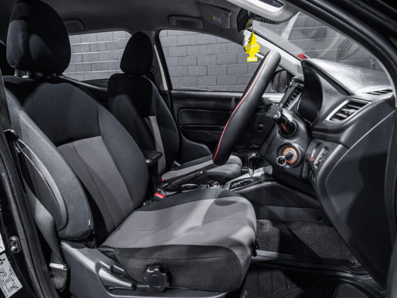 Vehicle Gallery Image