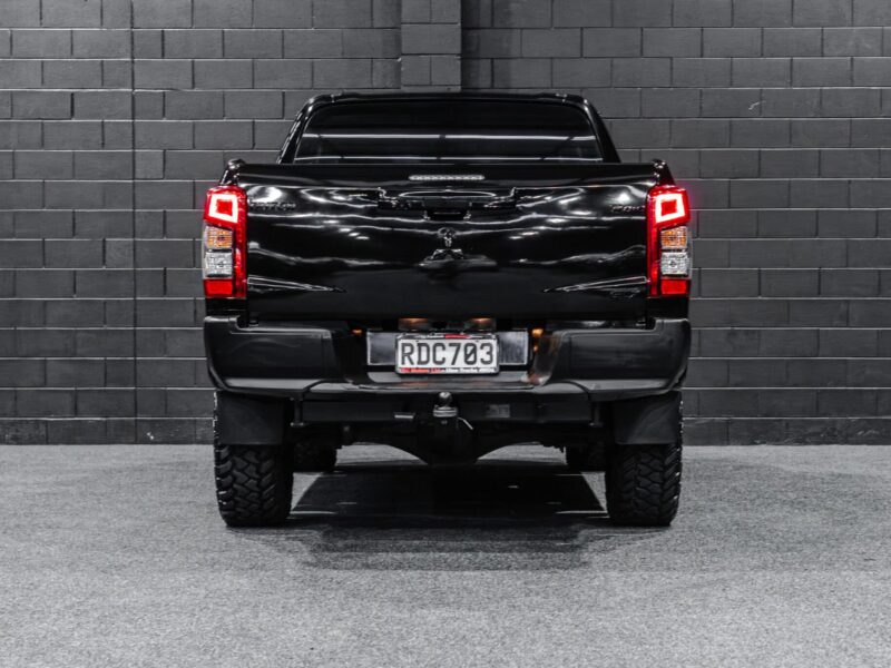 Vehicle Gallery Image
