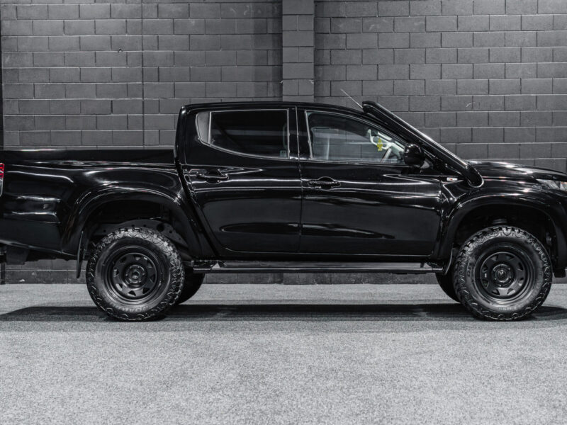 Vehicle Gallery Image