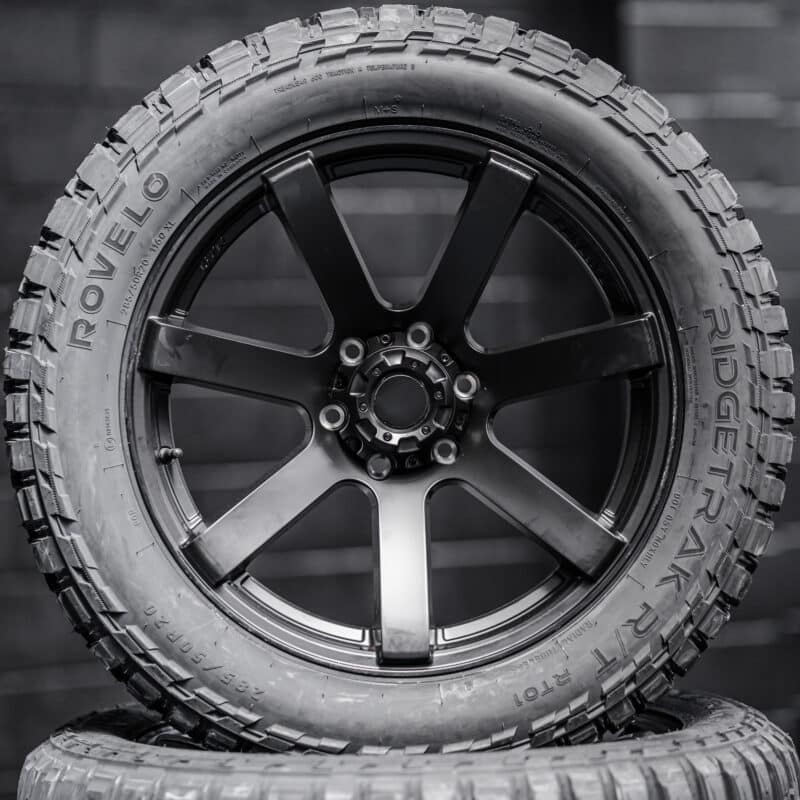 285/50/R20LT Mud Tyres + 20" Alloy Wheels Combo - Image 4