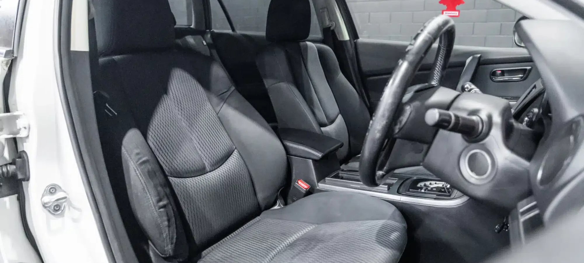 Vehicle Gallery Image