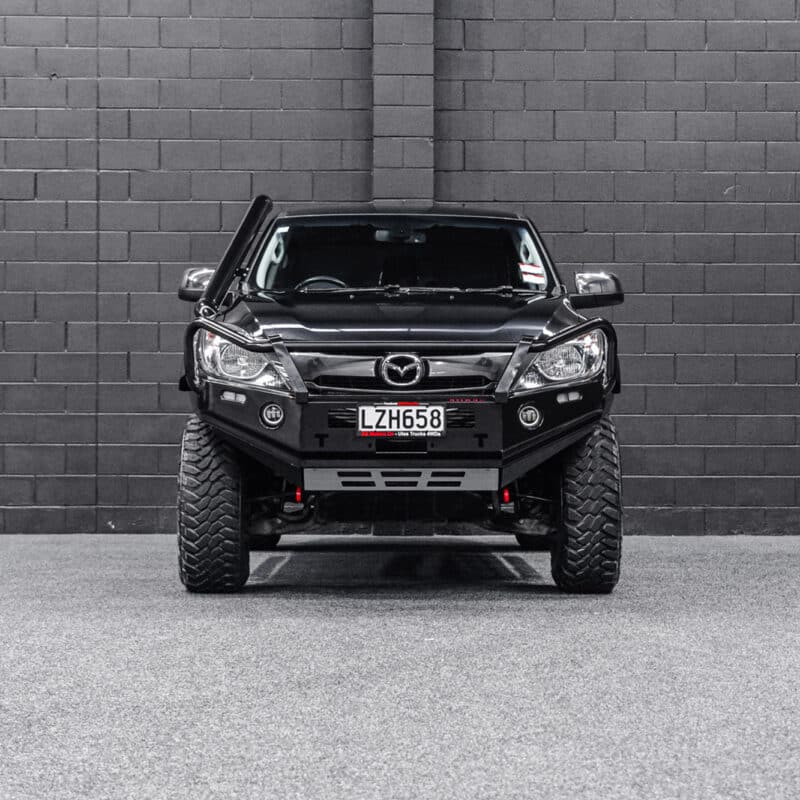 DEFENDER 4X4 Bull Bar + Winch & Spotlights Combo Package - Image 9