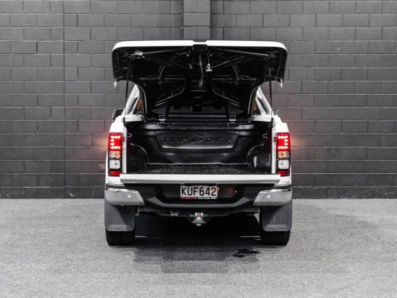 Vehicle Gallery Image