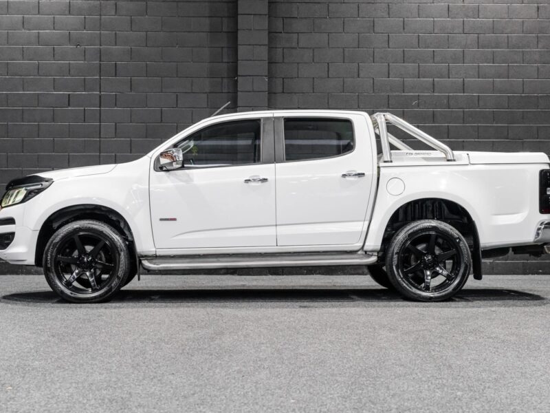 Vehicle Gallery Image