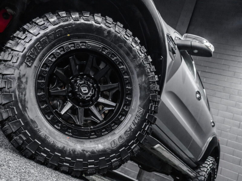 Vehicle Gallery Image