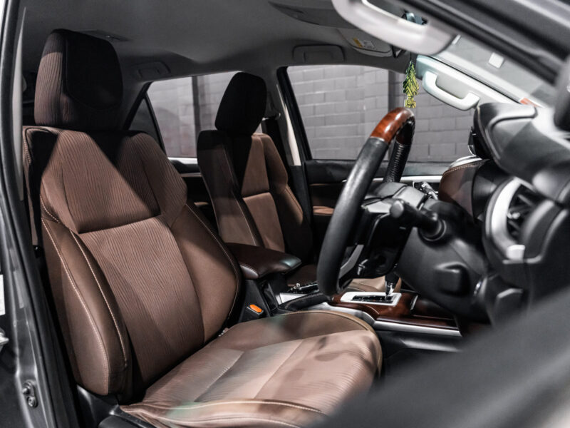 Vehicle Gallery Image