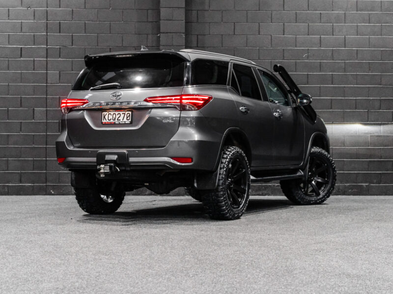 Vehicle Gallery Image