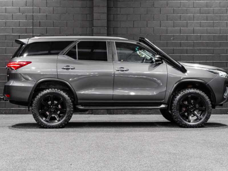 Vehicle Gallery Image