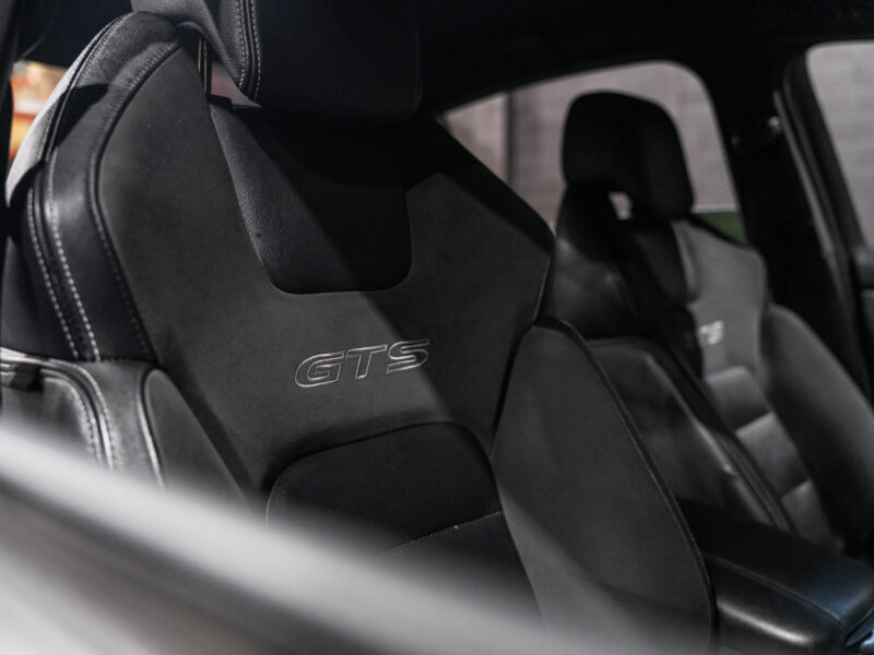 Vehicle Gallery Image