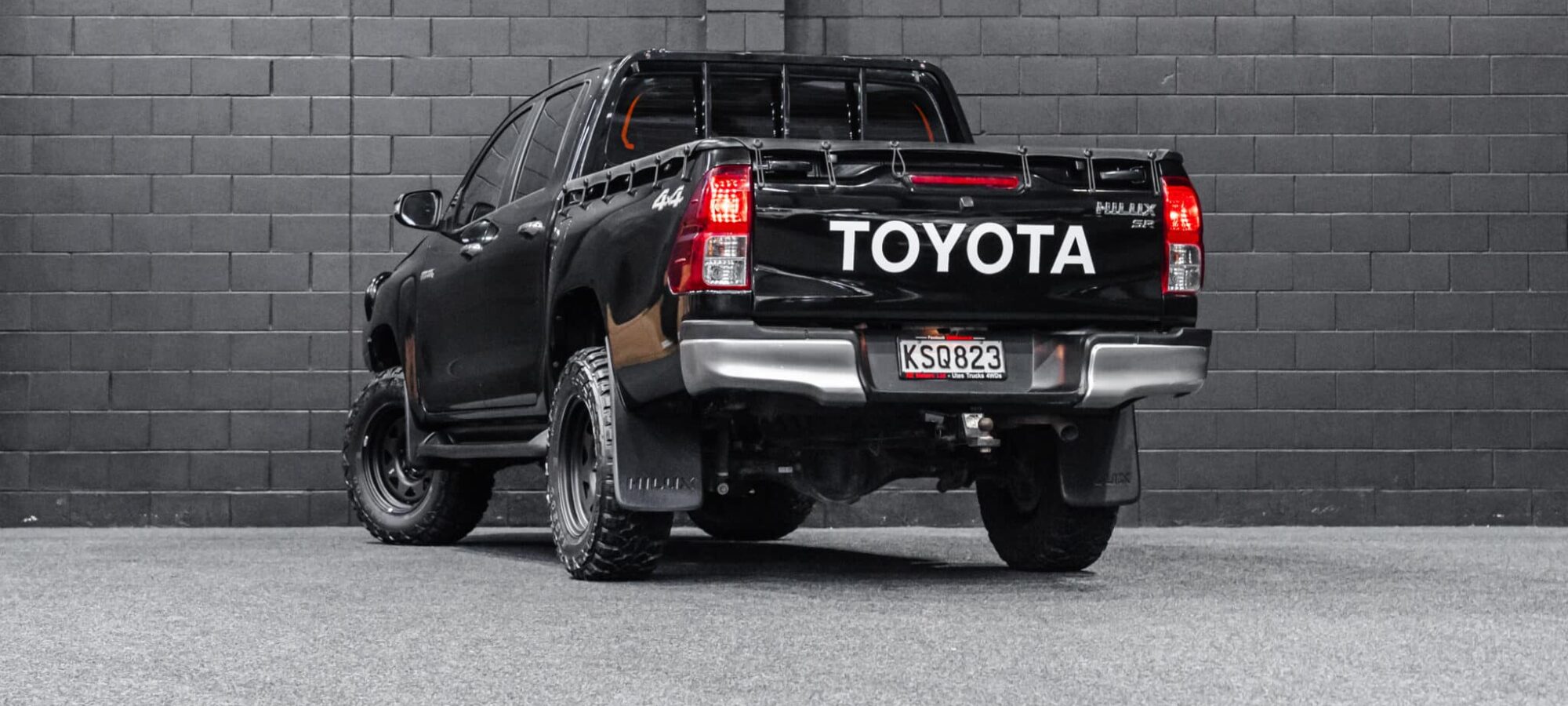 Vehicle Gallery Image