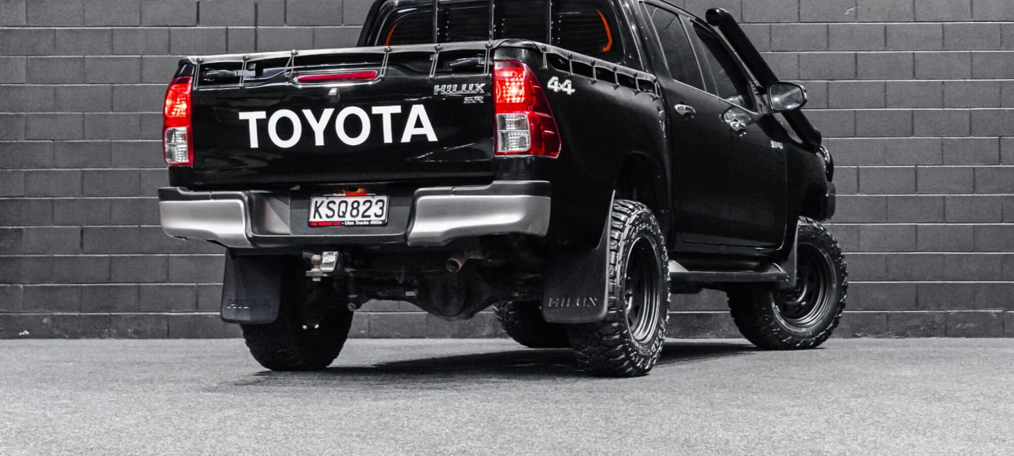 Vehicle Gallery Image