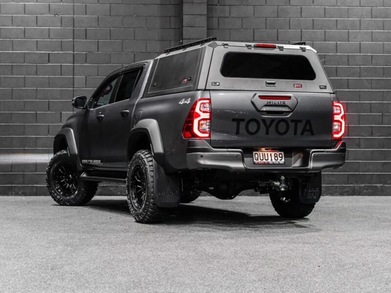 Vehicle Gallery Image