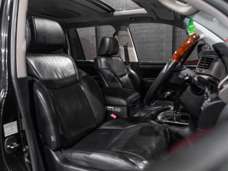 Vehicle Gallery Image
