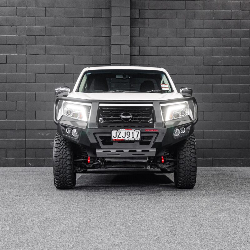 DEFENDER 4X4 Bull Bar + Winch & Spotlights Combo Package - Image 11