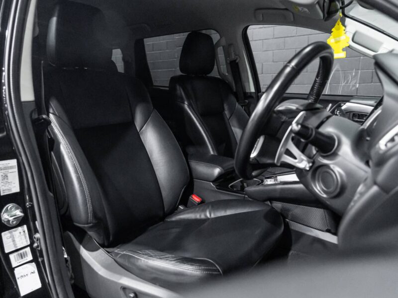 Vehicle Gallery Image