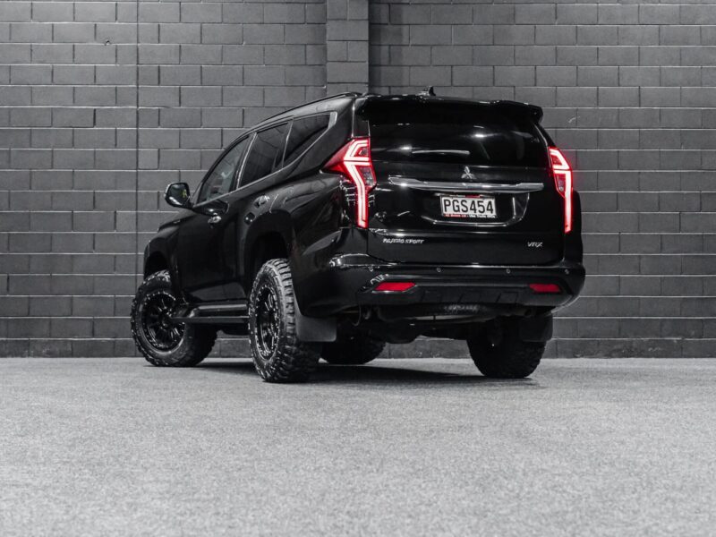 Vehicle Gallery Image