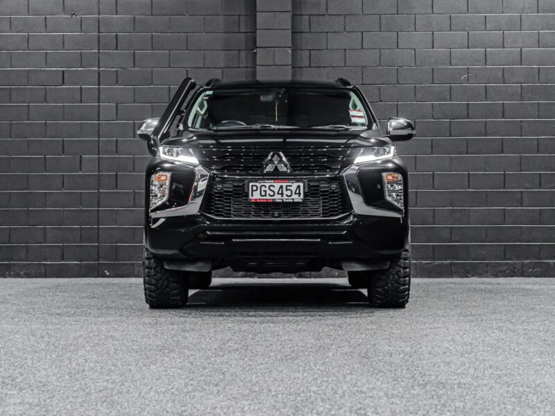 Vehicle Gallery Image