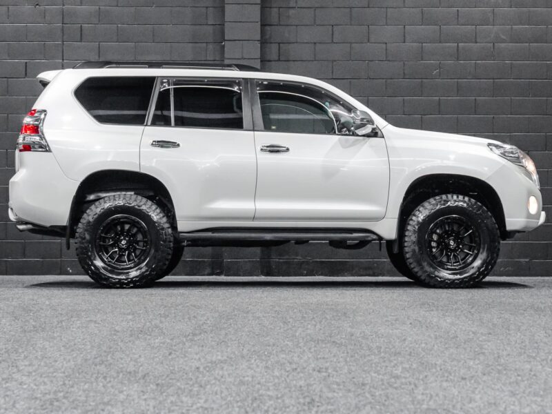 Vehicle Gallery Image