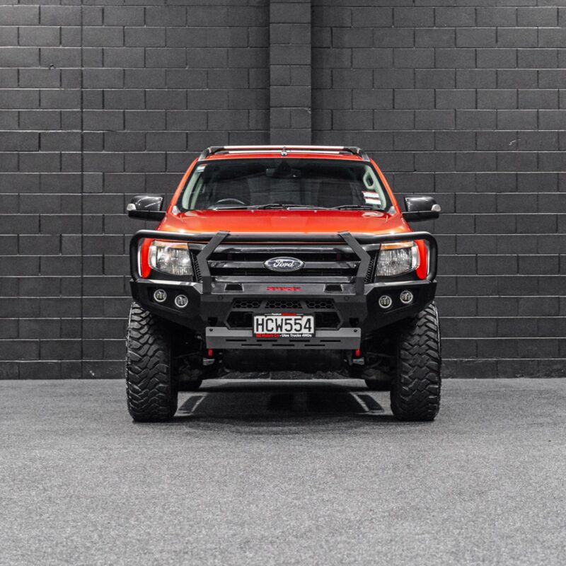 DEFENDER 4X4 Bull Bar + Winch & Spotlights Combo Package - Image 5