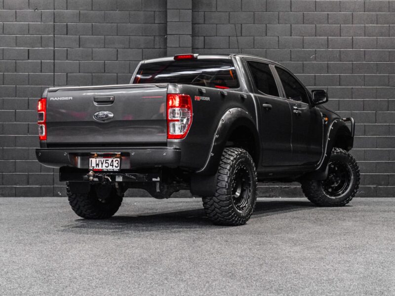 Vehicle Gallery Image